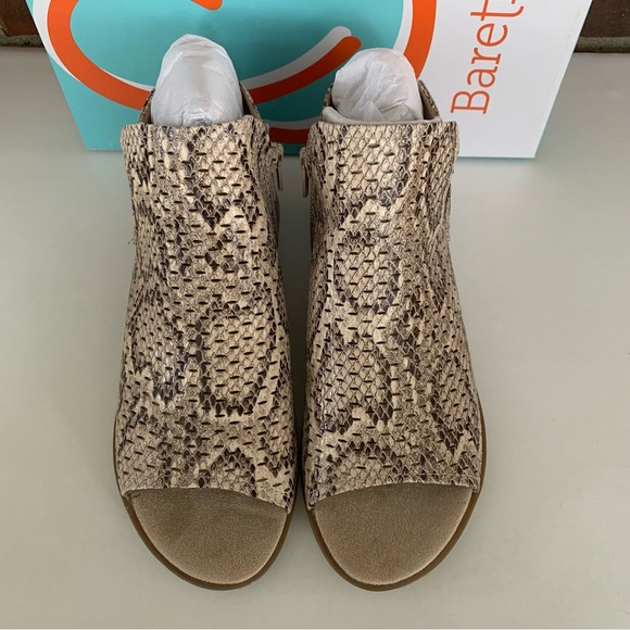 Baretraps Womens Scotlyn Faux Leather Ankle Strap snake print sandals US 8 M NEW - Picture 3 of 9